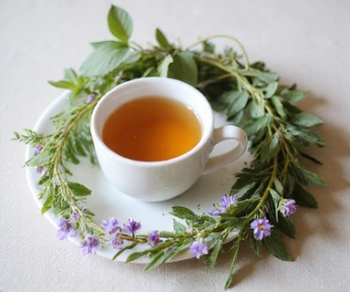 Organic herbal tea blend for women